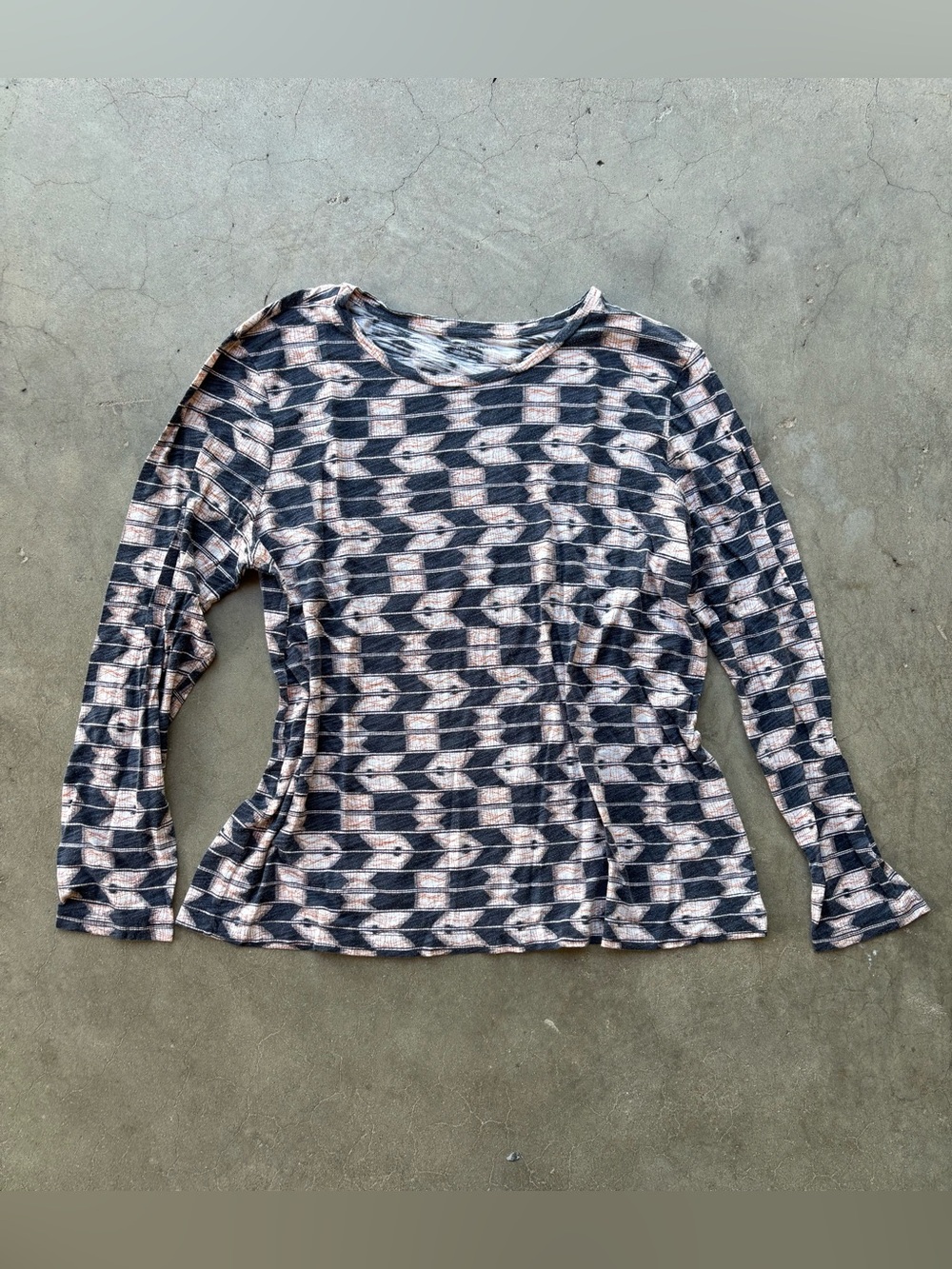 L.L. Bean Signature Chevron Arrow Print Long Sleeve Top Large